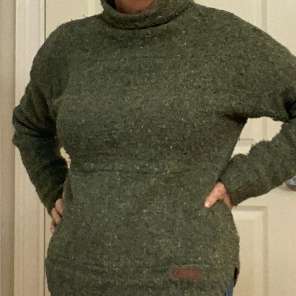 Elegant Forest Green Women's Sweater